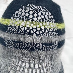 Boys skull beanie by target. Size 4-16.